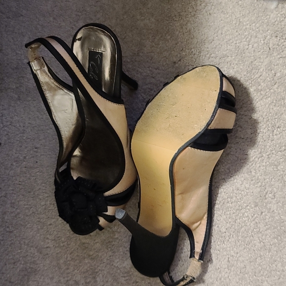 Heels - Picture 6 of 6